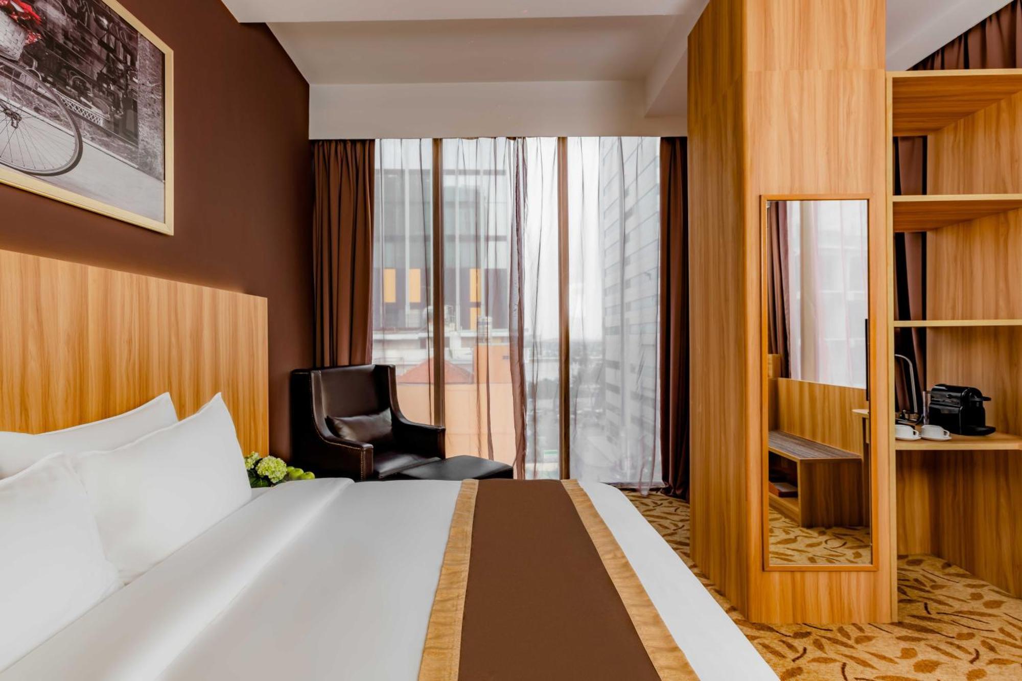 Khách sạn Bay 4*